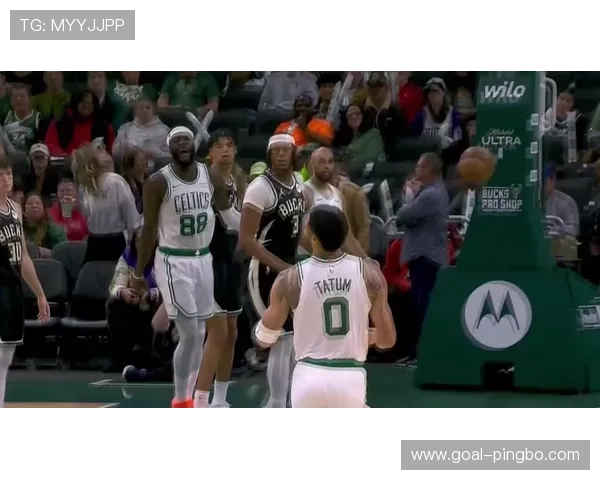 米德尔顿挡拆造势提升得分效率，助雄鹿拉开季后赛差距