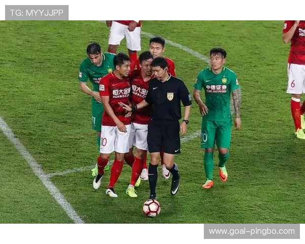 “裁判协商判罚流程”究竟如何运作？看完你就懂了